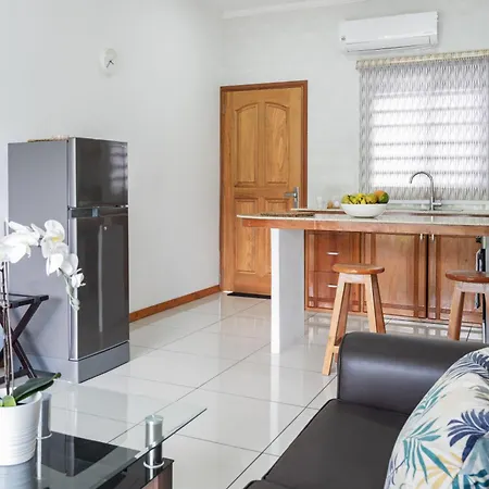Creole Breeze Self Catering Apartments Anse Boileau Buitenkant foto