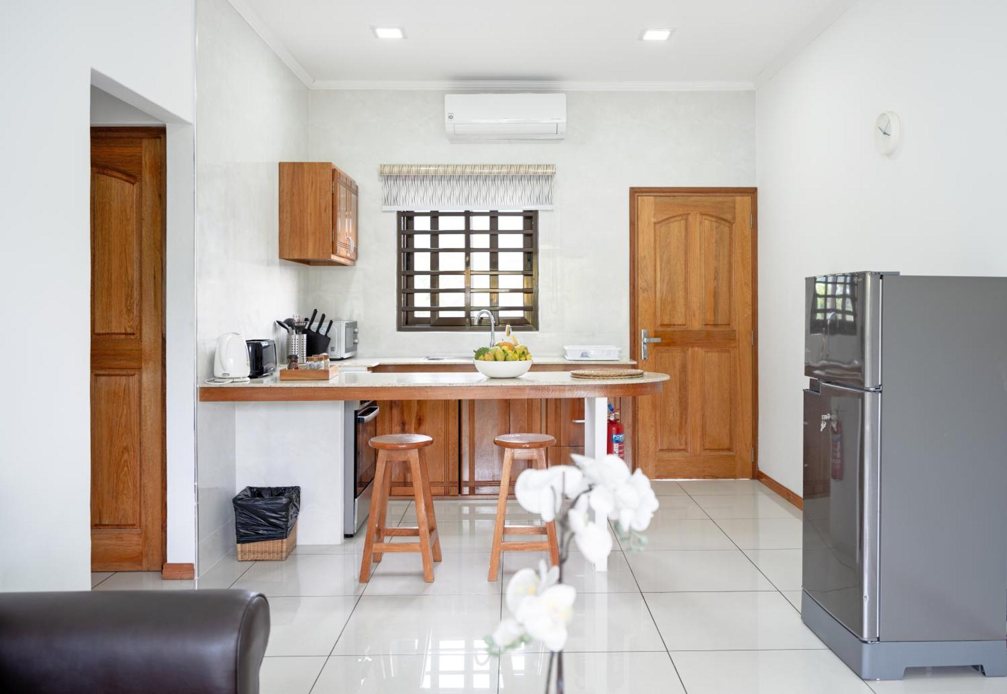 Creole Breeze Self Catering Anse Boileau